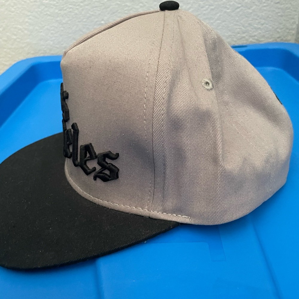 Los Angeles cap - Picture 2 of 4